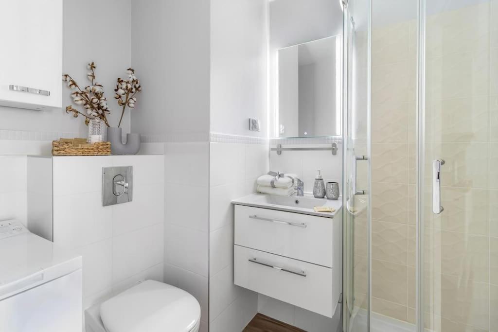 Air-Conditioned Downtown Oasis On Foot To Central Station Metro Smarttv Wifi 바르샤바 외부 사진