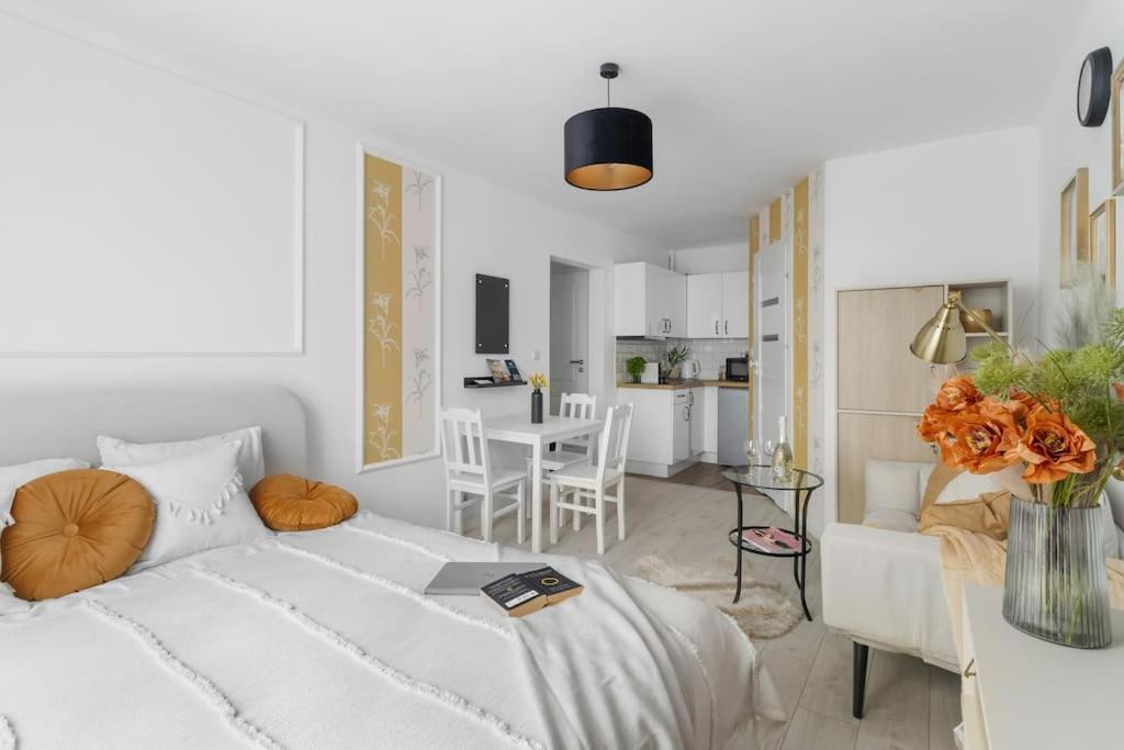 Air-Conditioned Downtown Oasis On Foot To Central Station Metro Smarttv Wifi 바르샤바 외부 사진